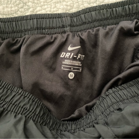 Nike Dri-Fit M Black & Blue NWOT - Picture 2 of 2